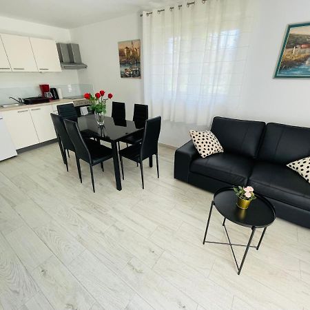 Apartment Paulina Trogir Bagian luar foto