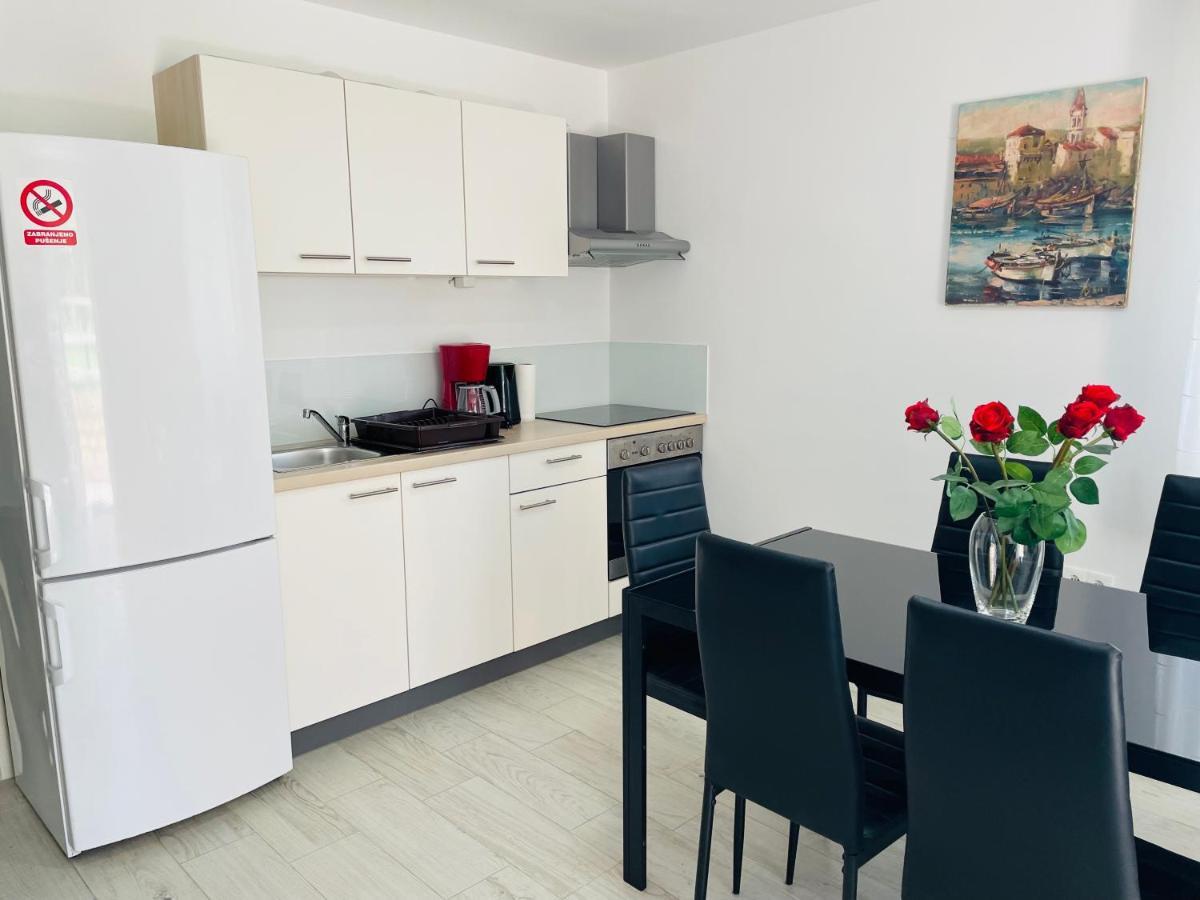 Apartment Paulina Trogir Bagian luar foto